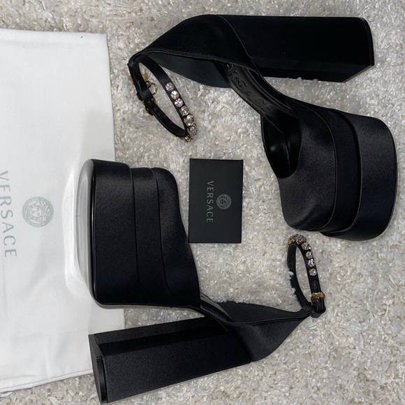 Versace Medusa Aevitas Platform Pumps Sz. 37 - Picture 11 of 17